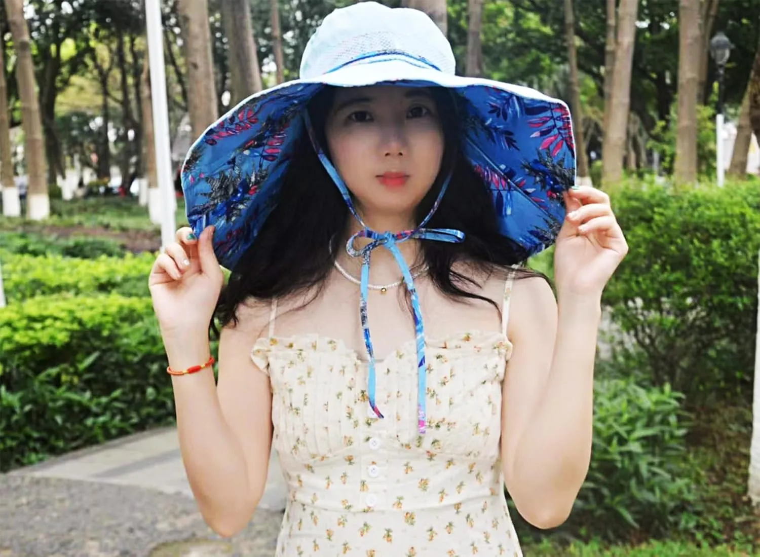 Packable Large Brim Sun Hat for Women - 6.7" Wide-Brim UV-Protection Women's-Sun-Beach-Hats with Strap